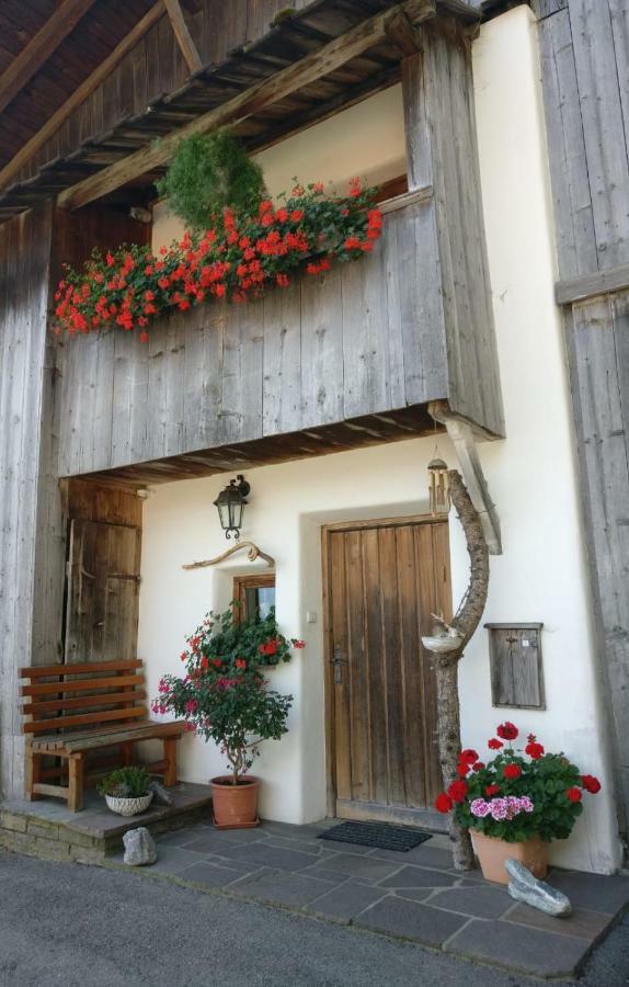 Haus Falkner ムタース エクステリア 写真